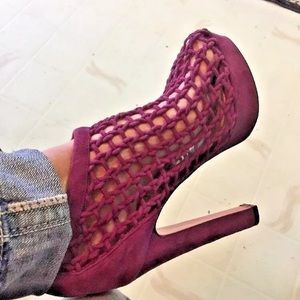 *SOLD* New CL Purple Caged Cousinetta Booties 37